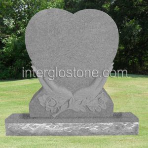 heart-in-hands-headstone